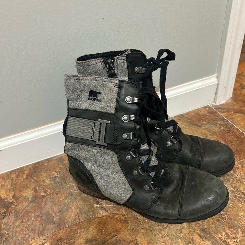Sorel Charcoal and Black Combat Boots